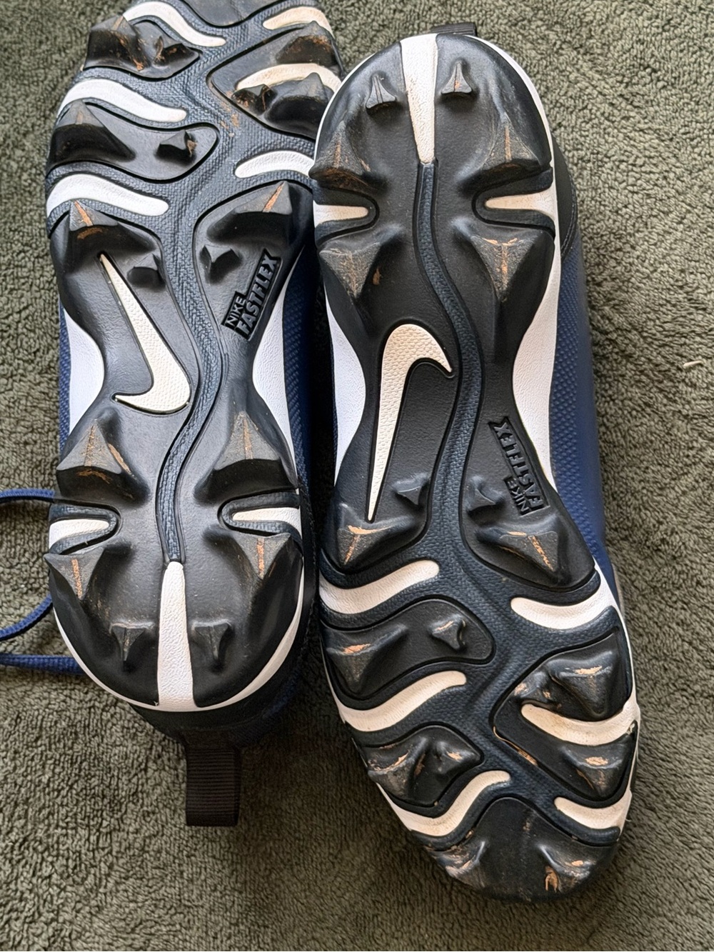 Nike Force Trout 9 Keystone baseball cleats in a midnight navy and white. - Picture 5 of 6